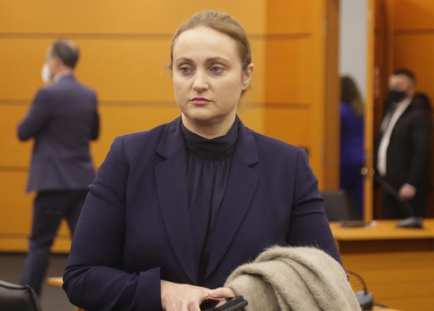 Rrëfimi i ish kryeprokurores Elizabeta Imeraj: Prindërit u prekën kur më nxorën nga sistemi i drejtësisë