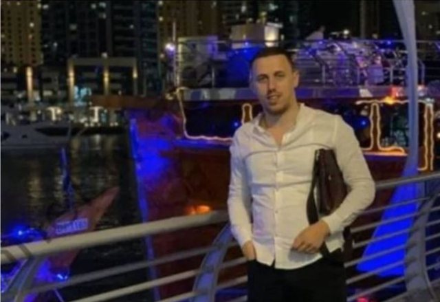 Foto në Dubai/ Kush është vëllai i deputetit socialist që ra në pranga, ktheu stanin në fermë kanabisi!