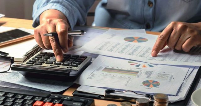 Si llogariten shpenzimet për profesionet e lira? Çfarë deklarojnë Tatimet?