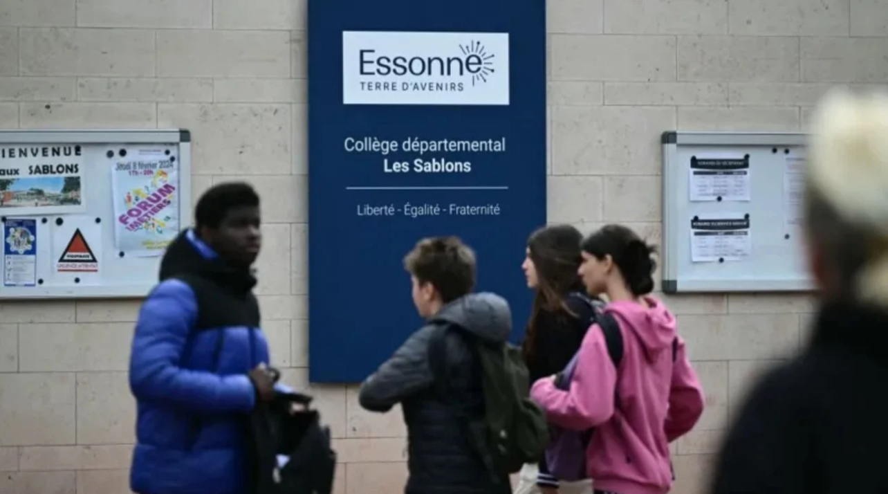 Ç’po ndodh në shkollat franceze? Pas ekzekutimit makabër të dy mësuesve, rrihet për vdekje nxënësi 15-vjeçar