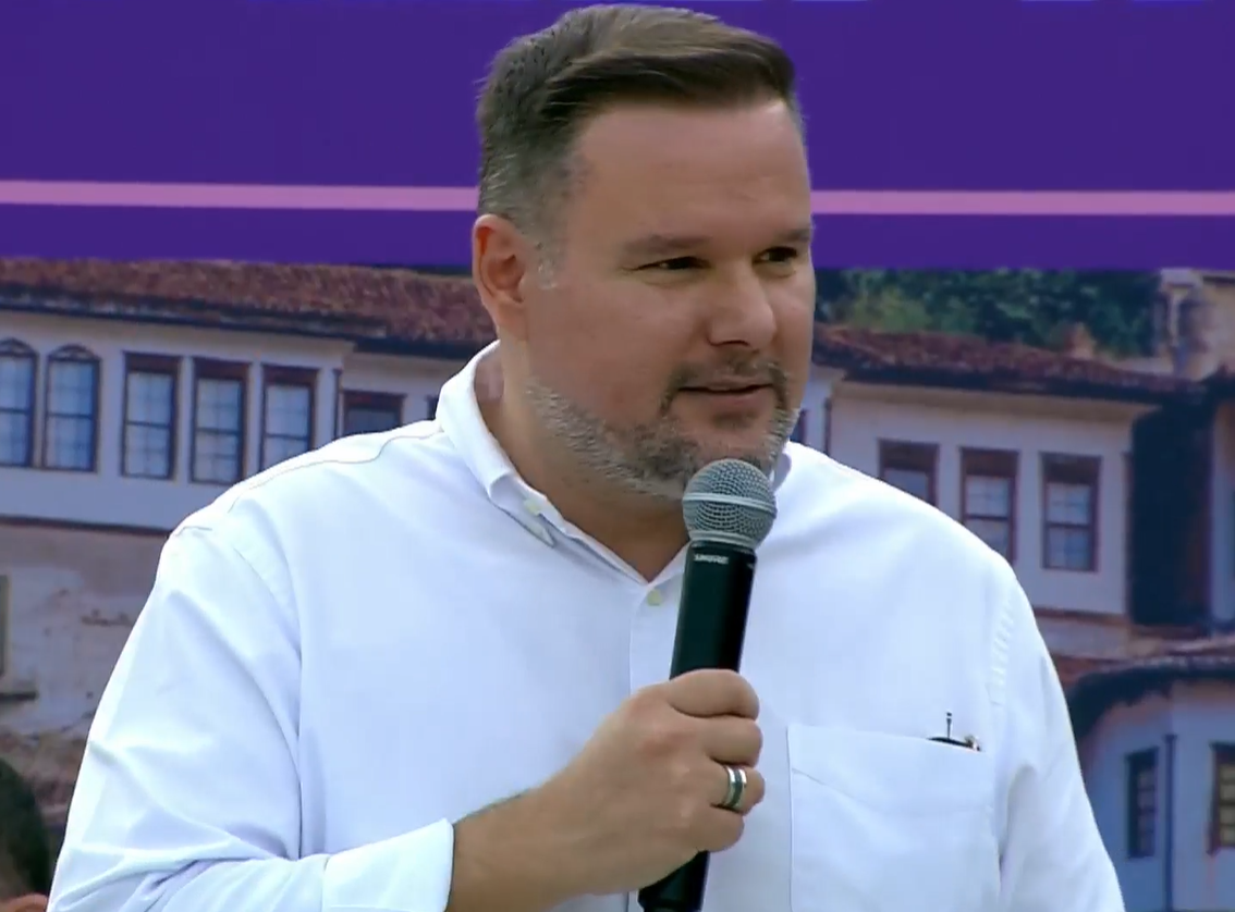 Ervin Demo skemë si 5D-ja në Berat, çon paratë publike te babai dhe shokët e tij, tendera edhe për figura të krimit