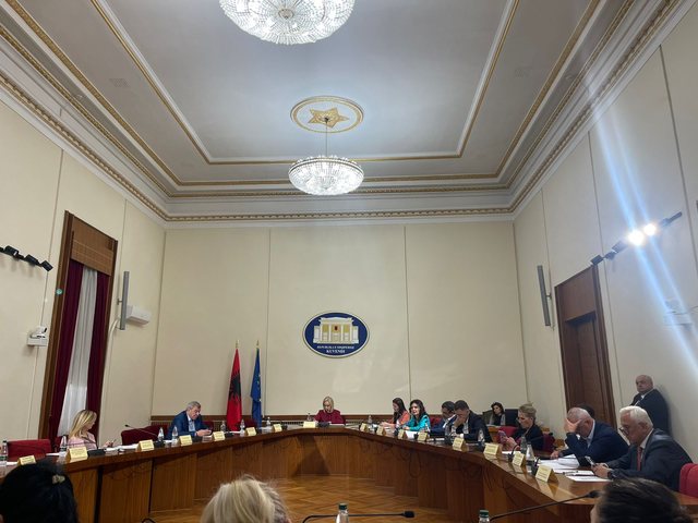 Përfundon mbledhja e Konferencës së Kryetarëve, rezoluta antikorrupsion e PS pritet të votohet të hënën në Kuvend
