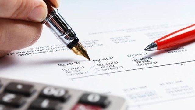 Tri kategoritë e profesionistëve të lirë që do të përfitojnë 30% zbritje të shpenzimeve nga tatim fitimi