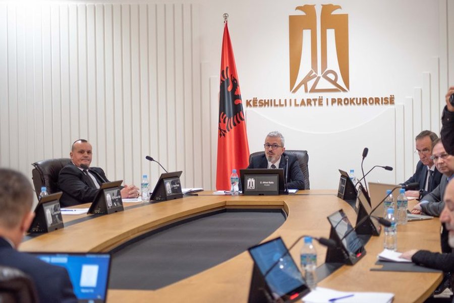 Alfred Balla u përjashtua 15 vite nga sistemi i drejtësisë, KLP vendos sot për “fatin” e kryetarit