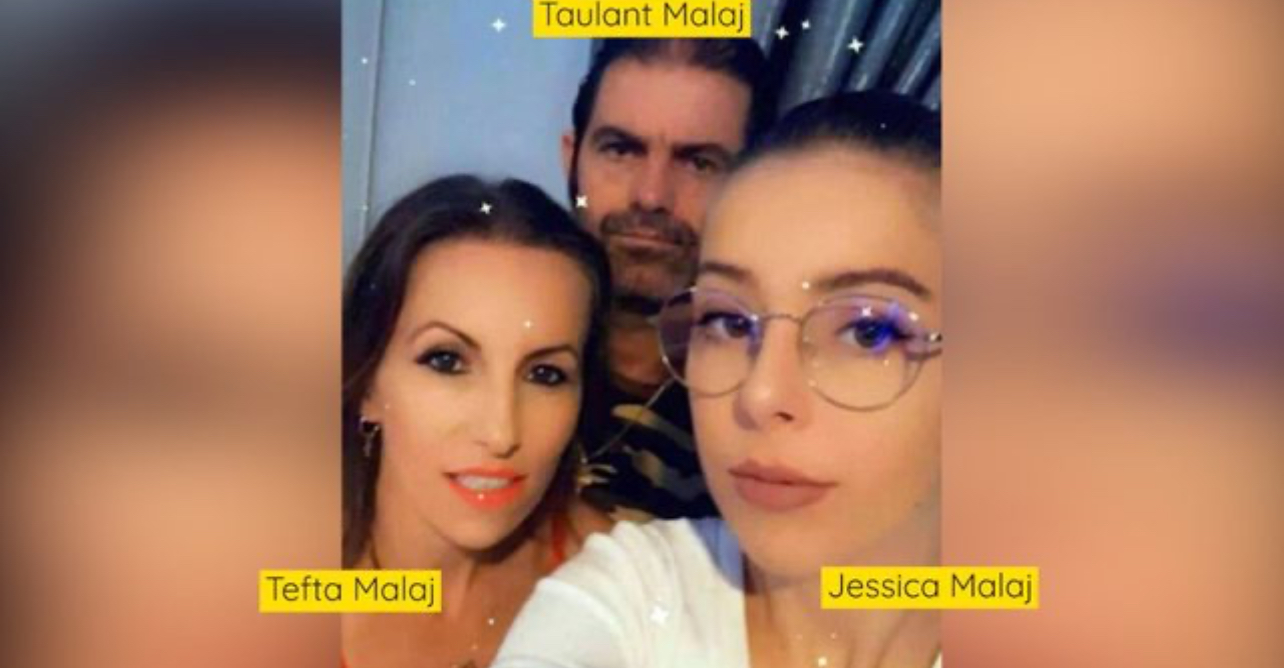 Shfaqen pamjet e masakrës së tij, shqiptari nis të bërtasë dhe godet me kokë kafazin