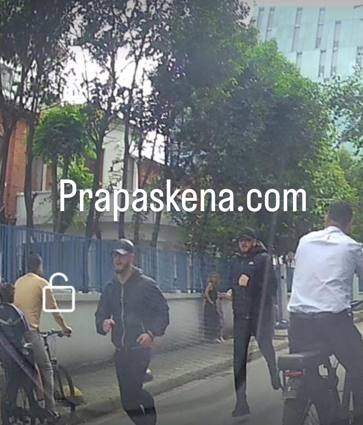 Të veshur me të zeza dhe me kapele, Prapaskena.com siguron pamjet e para të dy autorëve që sulmuan avokatin Sokol Mëngjesin