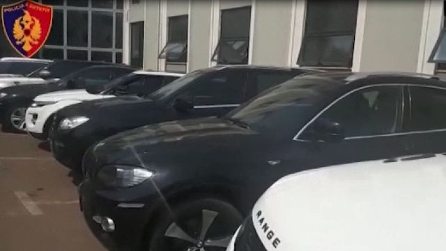 Policia nxjerr në ankand makinat e konfiskuara. Sa ka vajtur numri i tyre dhe çfarë do të ndodhë me të ardhurat?