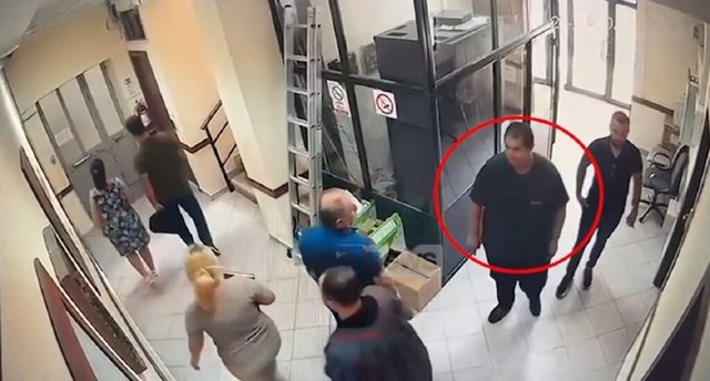 “Vajza e Çufos hipte e zbriste nga Range Rover”, trondit analisti: Një mjek i Onkologjikut ka shkuar 5 herë në Dubai brenda vitit