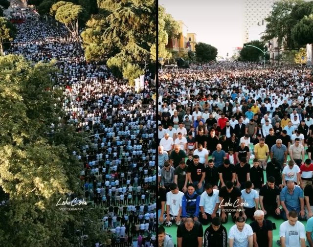 Kurban Bajrami / Besimtarët falin Namazin në sheshet kryesore të qyteteve