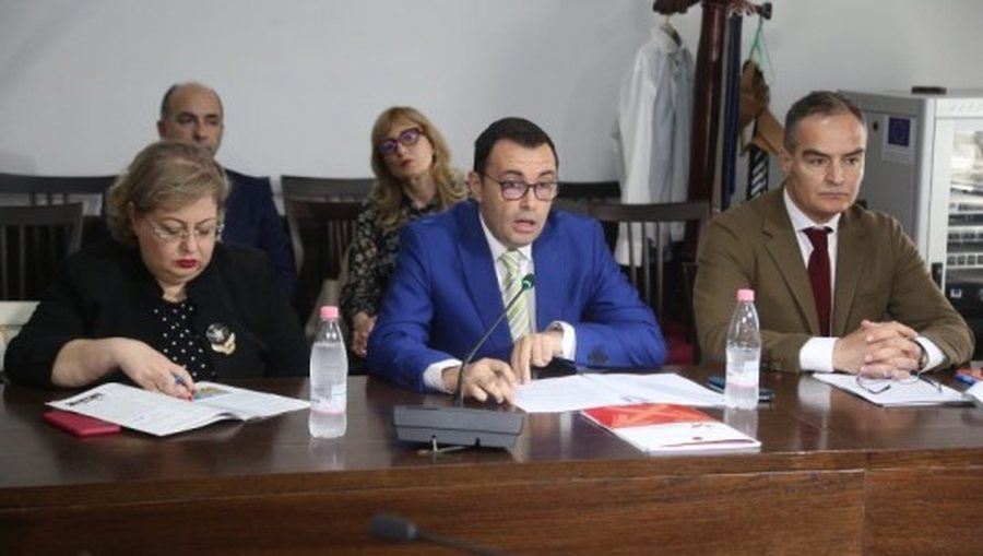 Denar Biba i ‘Konkurrencës’ i “qan” hallet zhvatësit “One Albania”: S’e hetuam se ju prish serveri dhe humbën shumë lekë!