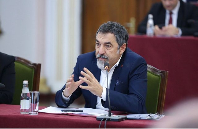 Ndryshimet në Kodin Zgjedhor, Çuçi mbledh Grupin e PS!