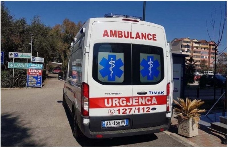 Vlorë/ 35-vjeçari vetëplagoset me armë, dërgohet te Trauma
