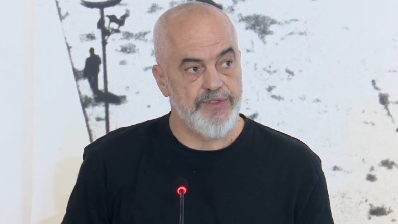 Rama ndan foton e veçantë: Krishtlindja këtë vit nisi me një mrekulli të vogël