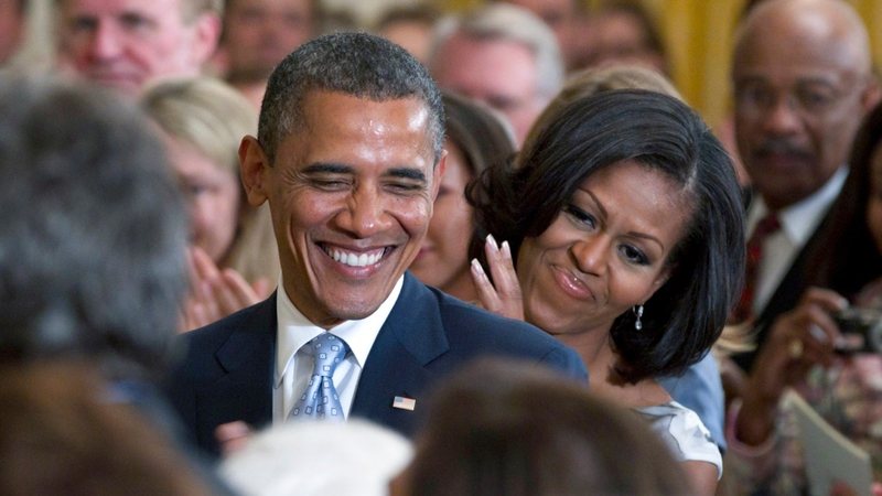 Pse vendosën tani Barack dhe Michelle Obama, të mbështesin publikisht Kamala Harris?