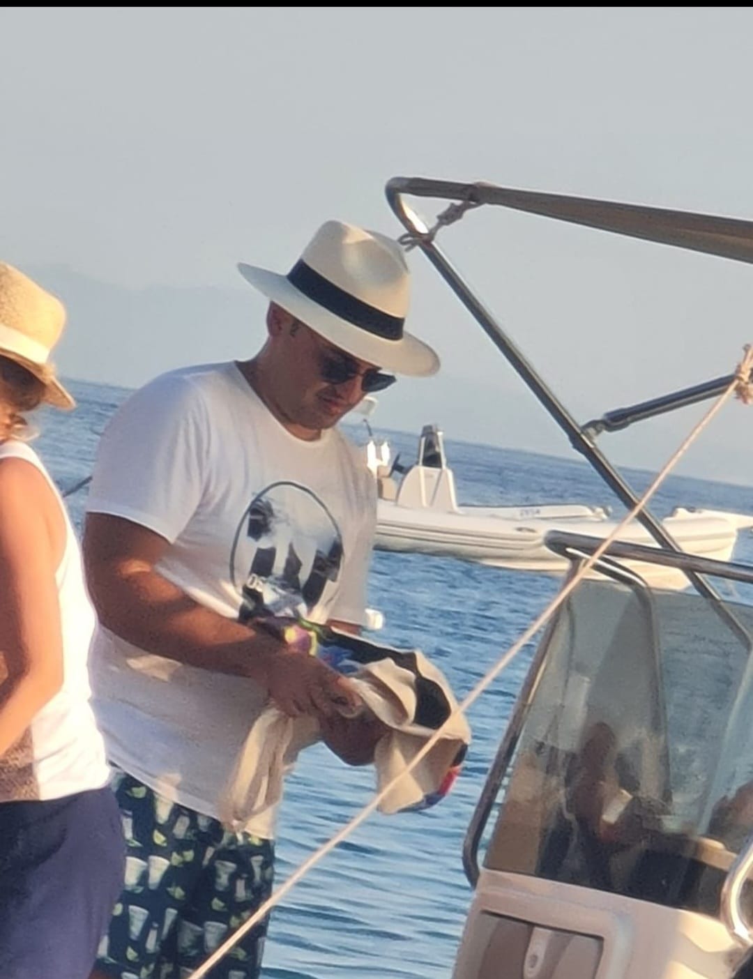 FOTOT/ Belind Këlliçi, i papunë, nuk kursehet me pushimet luksoze pas humbjes në Tiranë