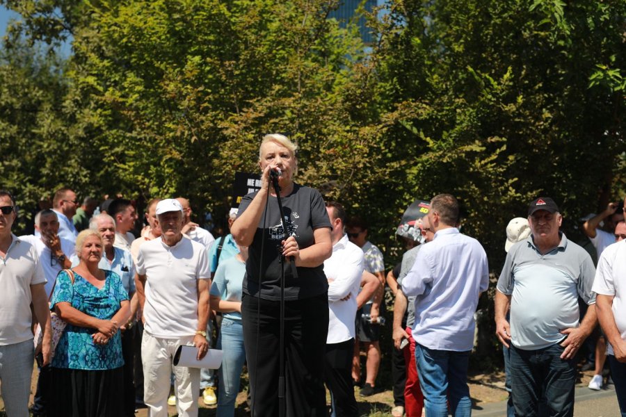 Adriana Kalaja: Jam krenare që Edi Rama ndjehet i tmerruar nga unë. O burracak, ty të mbron Du(sh)mani