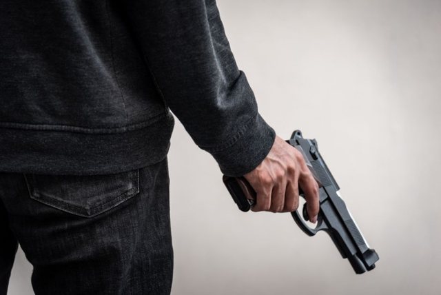 ‘Kërcet’ arma në mes të dasmës, arrestohet 36-vjeçari shqiptar