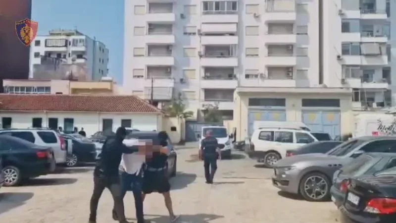 Akuzohet për pjesëmarrje në organizatë kriminale në Itali, arrestoi në Kavajë i riu