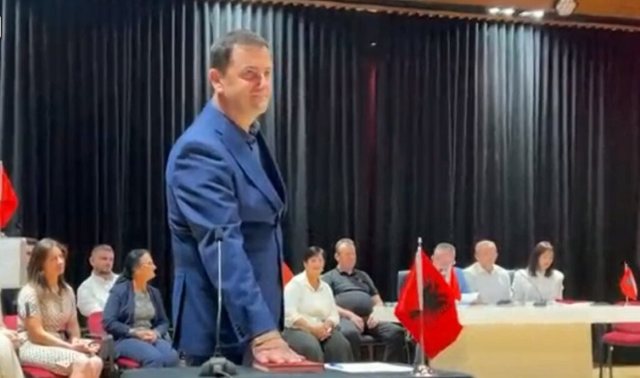 Betohet Vangjel Tavo: Do jem shërbëtori i Himarës