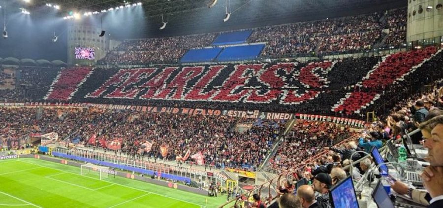 “Na keni çarë k****”, tifozët shpërthejnë ndaj lojtarëve të Milanit, largohen nga stadiumi para fundit të ndeshjes