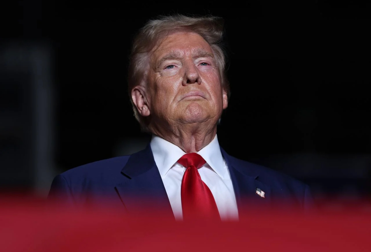 Të shtënat me armë pranë vendit ku ndodhej Trump, reagon ish-presidenti: Jam mirë! Asgjë nuk më ndal dhe kurrë nuk do të dorëzohem