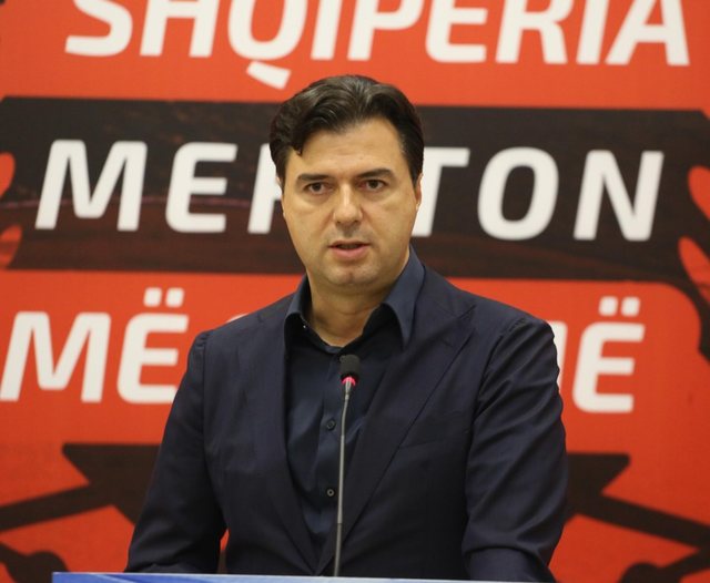 Gazetarja pyet Bashën: Keni humbur 4 palë zgjedhje, kur do thoni “Stop” në politikë?! Përgjigja epike: Do të them “Stop” kur të fitoj…