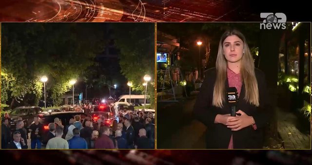 Incidenti i rëndë/ Dhunohet ekipi i Top News, protestuesi godet gazetaren dhe kameramanin