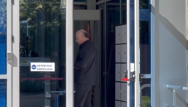 Ish-gjyqtari Besnik Hoxha paraqitet në SPAK