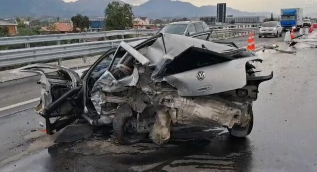 Aksident me vdekje në autostradën Thumanë-Tiranë, humb jetën shoferi