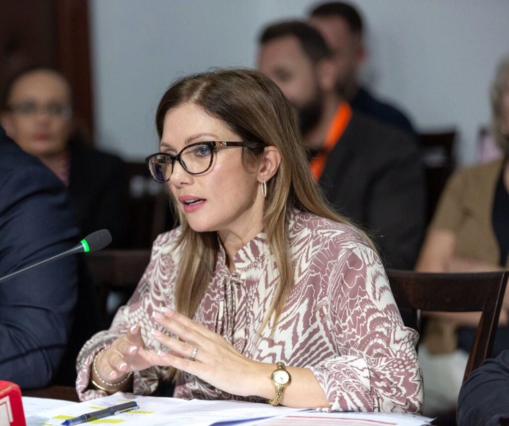 Mimoza Kaçi e AMF skemë vjedhje me siguracionet e makinave, rrit çmimin me Shalsin, e besuara e Tigrit mbulon zhvatjen me call centera
