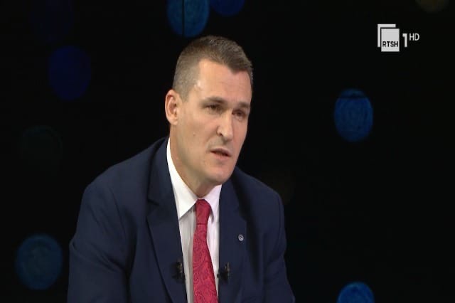 Altin Dumani makthi i korrupsionit politik e mediatik, ja pse u shfaq në RTSH. Mesazhi për pronarët e televizioneve