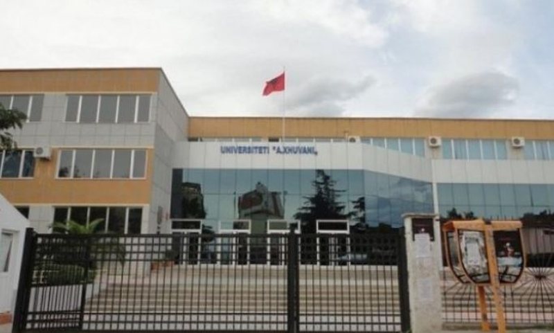 Korrupsioni i pedagogëve/ Gjykata ndryshon masat e sigurisë, në burg mbetet sekseri