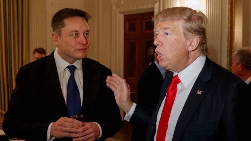 Krahu i djathtë i Donald Trump fyen kancelarin gjerman: Ai është budalla