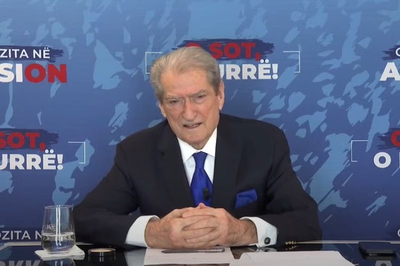 Megjithë përpjekjet dhe ndihmën e përfaqësuesit grek, PD nuk arrin ta përfshijë Sali Berishën në rezolutën e PPE-së