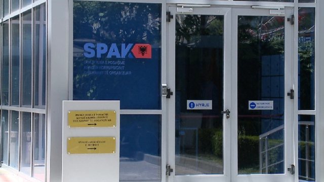 Ishte kallëzuar për ‘mashtrim’, GJKKO pushon çështjen ndaj deputetit të PS