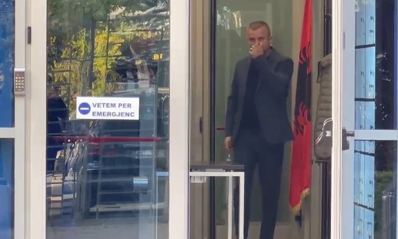 Ish deputeti i PS, Armando Prenga paraqitet në SPAK: Jam thirrur për ’21 janarin’