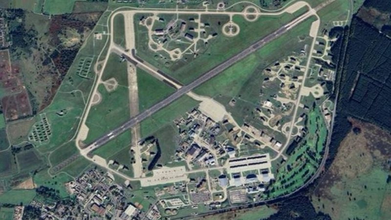 Dronë misteriozë shihen mbi 3 baza amerikane në Britani