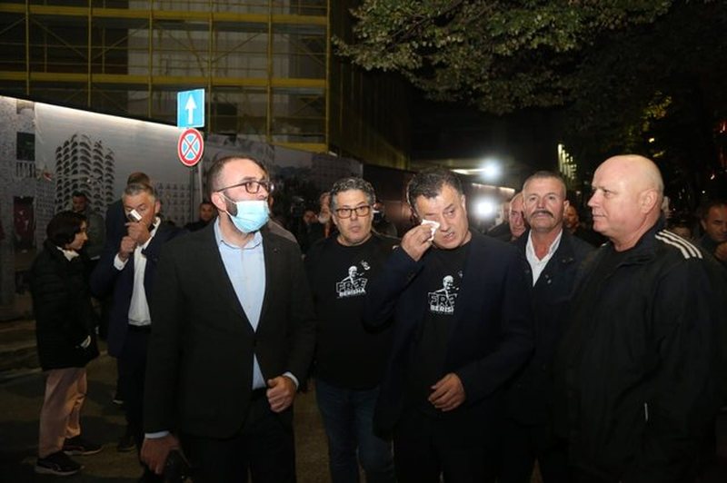 Protesta e opozitës, policia: Bllokimi i rrugëve është vepër penale, organizatori do të mbajë përgjegjësi