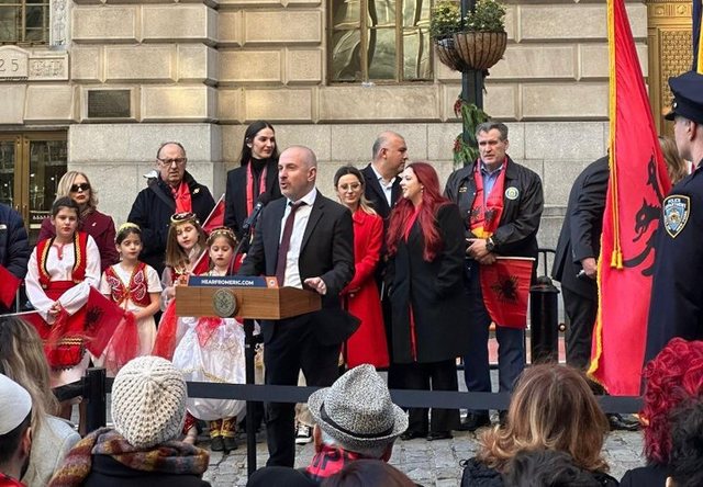 112 vjetori i Pavarësisë, flamuri shqiptar ngrihet në New York