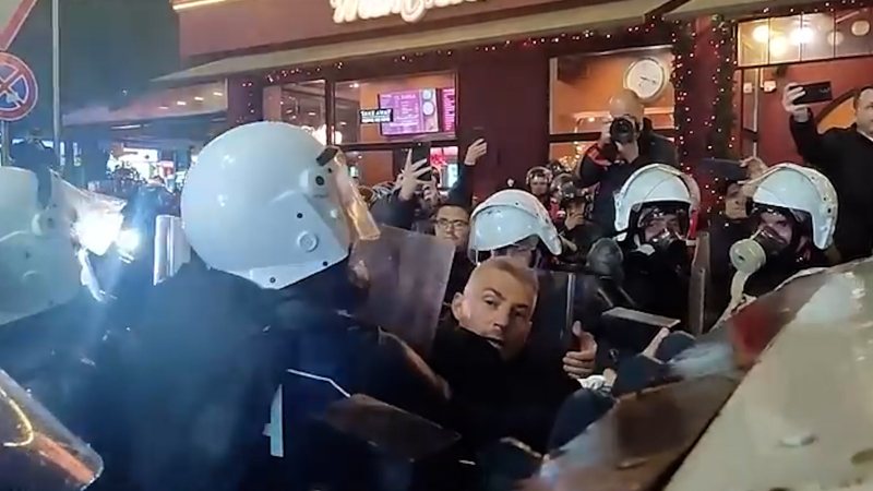 Fjalë të rënda: Momentet kur Bledjon Nallbati shpërthen ndaj një efektivi policie