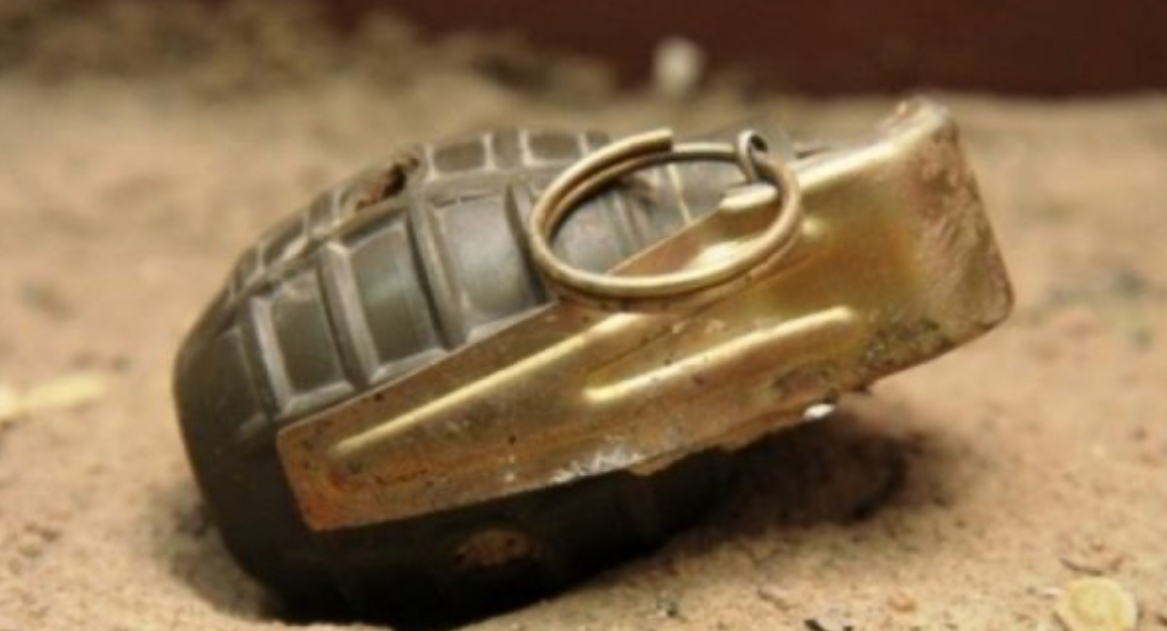 Gjendet një granatë në një pallat në ndërtim në Tiranë, policia nis hetimet, rrethohet zona