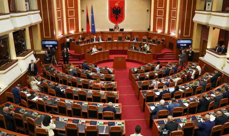 PD propozon ndryshime në rregulloren e Kuvendit: Deputetët të deklarojnë nëse kanë përdorur ose jo ‘SkyECC’ dhe ‘EncroChat’