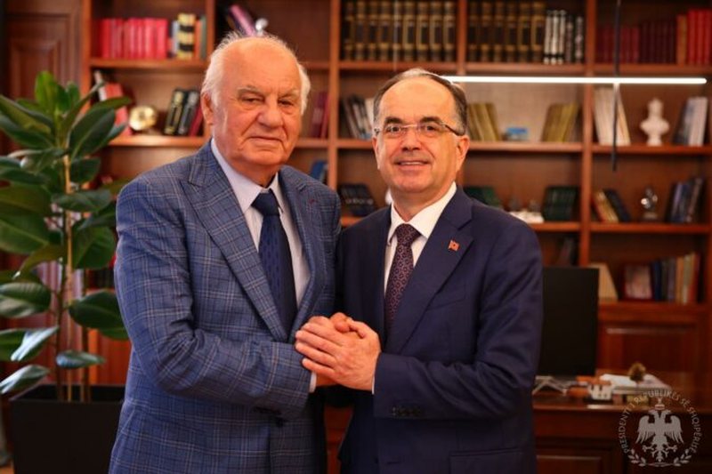 Begaj uron ish-Presidentin Alfred Moisiu për 95-vjetorin e lindjes: Model frymëzues për autoritetet shtetërore dhe politike shqiptare