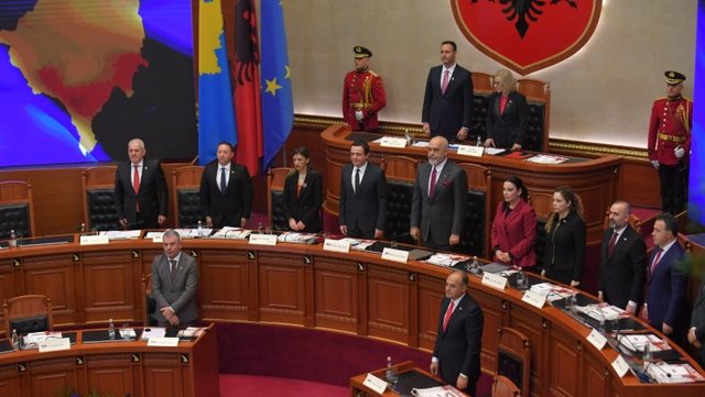 Shqipëria e Kosova mbledhin sot dy Kuvendet në Prishtinë