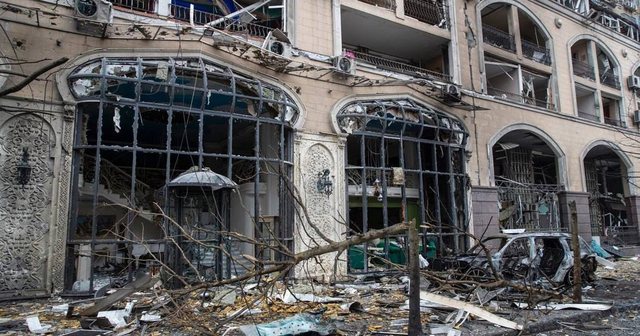 Sulmet ruse në Kiev, dëmtohet edhe ambasada e Shqipërisë