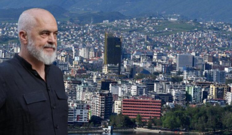 Fluska e madhe po plas / Çmimet e apartamenteve në Tiranë janë rritur 10 herë më shumë se paga