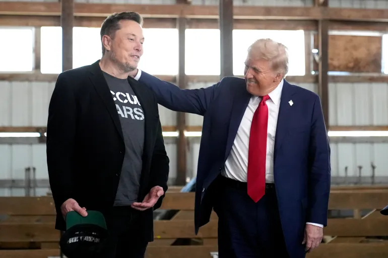 Tesla shpërtheu para hotelit të Trump, reagon Musk: Nuk ishte defekt në makinë, por lëndë plasëse!