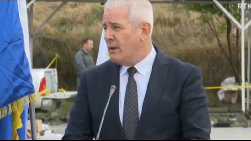 “I mblidhte para qytetarëve në shkelje të ligjit”, Sveçla: Mbyllëm një tjetër institucion serb në veri
