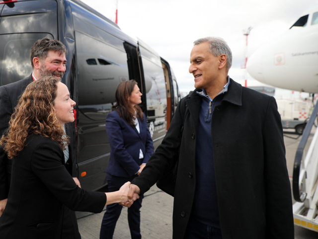 Zyrtari i lartë i DASH Richard Verma mbërrin në Shqipëri, tregon arsyet e vizitës