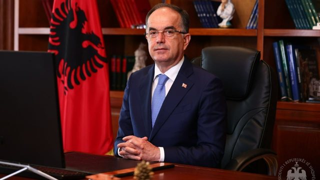 Presidenti Begaj, mesazh mazhorancës dhe opozitës: Bëni debat, jo konflikt! Dëmtohen qytetarët
